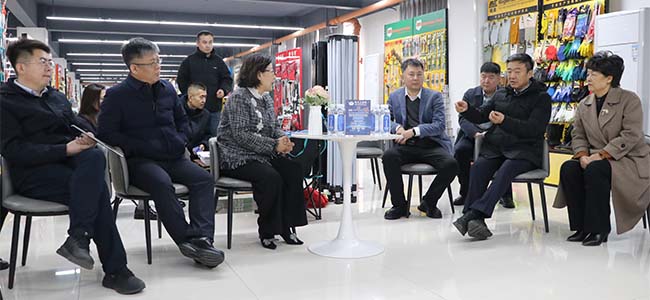 延边州政府副州长苏庆良一行到临沂五金城考察调研