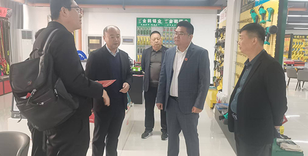 阿联酋毛安易会长来五金城选品